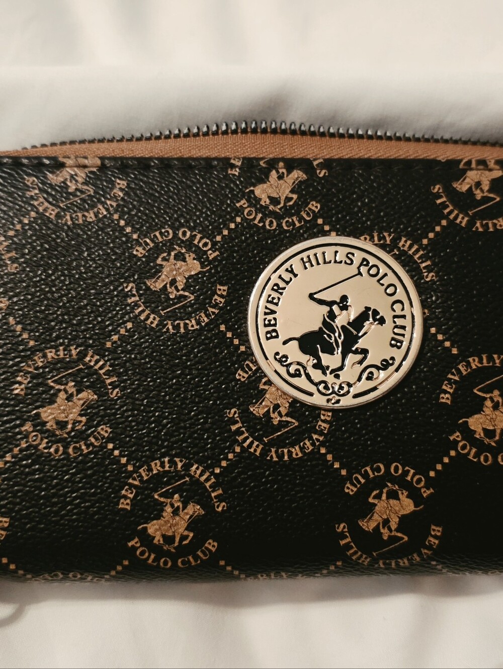 Beverly Hills Polo Club Black & Gold Zip Wallet